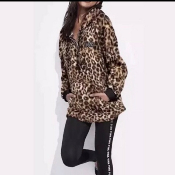 PINK Victoria's Secret Tops - NWOT VS Pink Cheetah Sherpa Hoodie M
